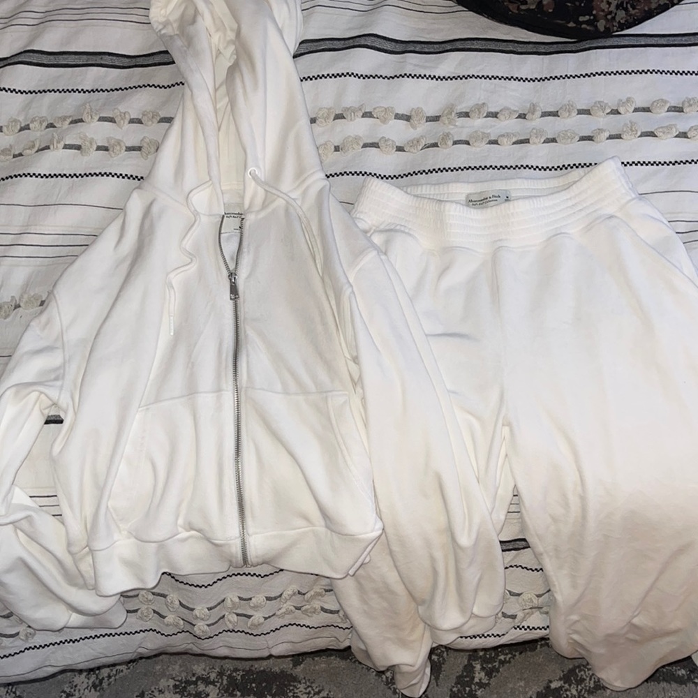 Abercrombie matching velour jogger set